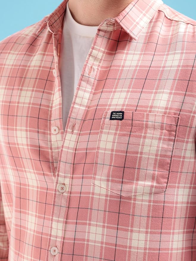 Men's Cotton Regular Fit Checkered Full Sleeves Cutaway Collar Casual Shirt